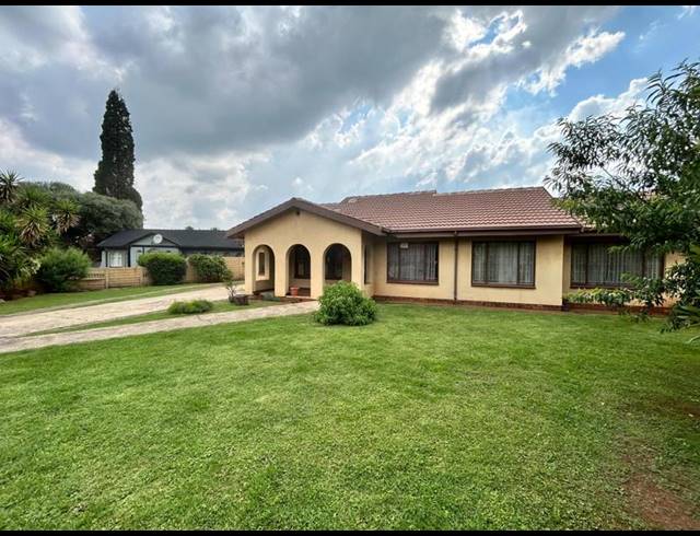 4 BEDROOM HOUSE FOR SALE IN BAKERTON